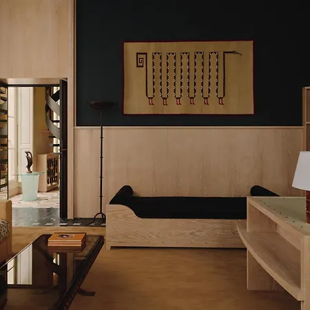 Pied A Terre Palais Royal Apartment Paris