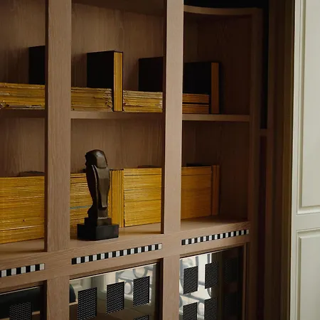 Apartment Pied A Terre Palais Royal Paris