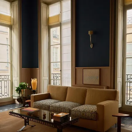 Pied A Terre Palais Royal * Paris