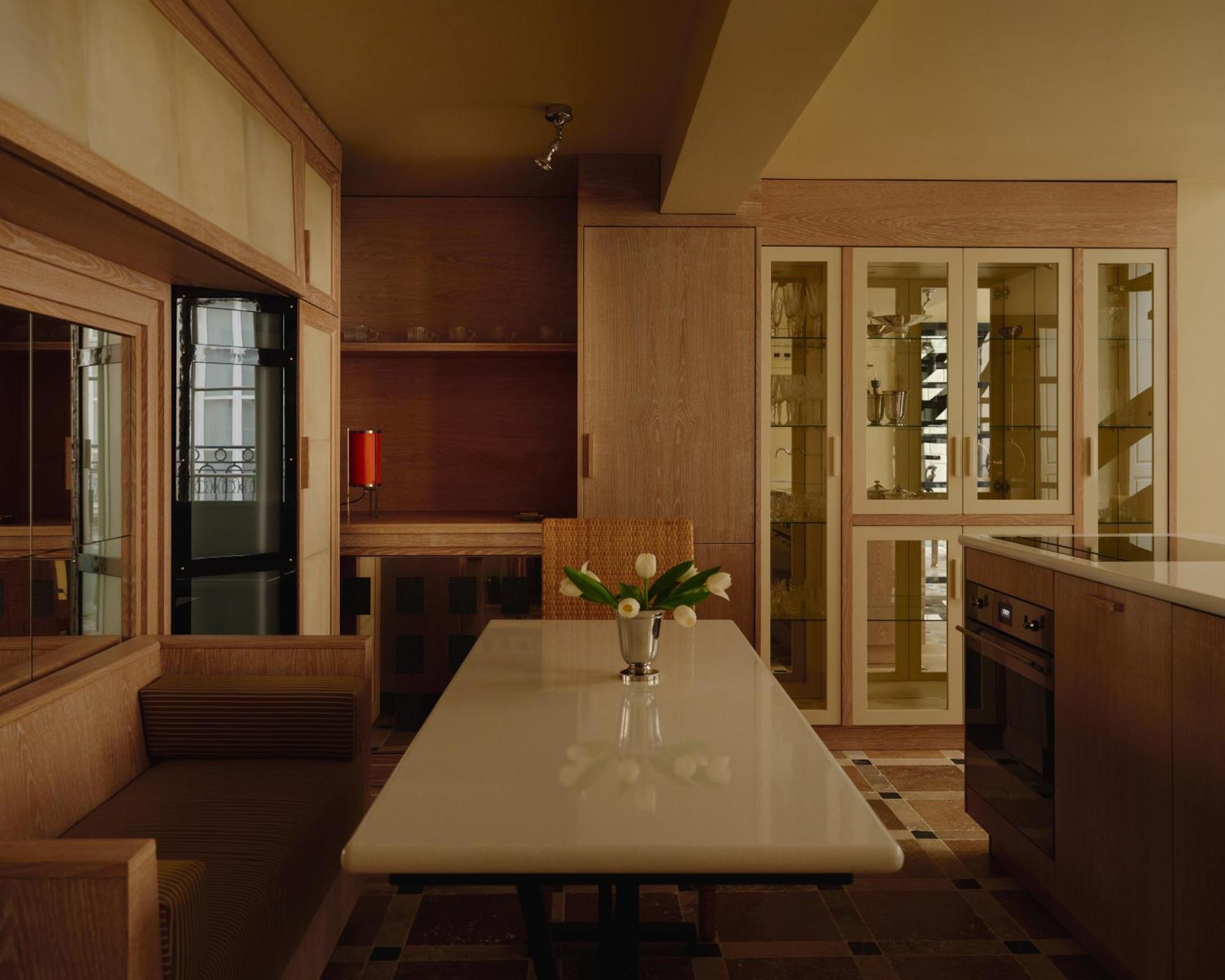 Pied A Terre Palais Royal Apartment *