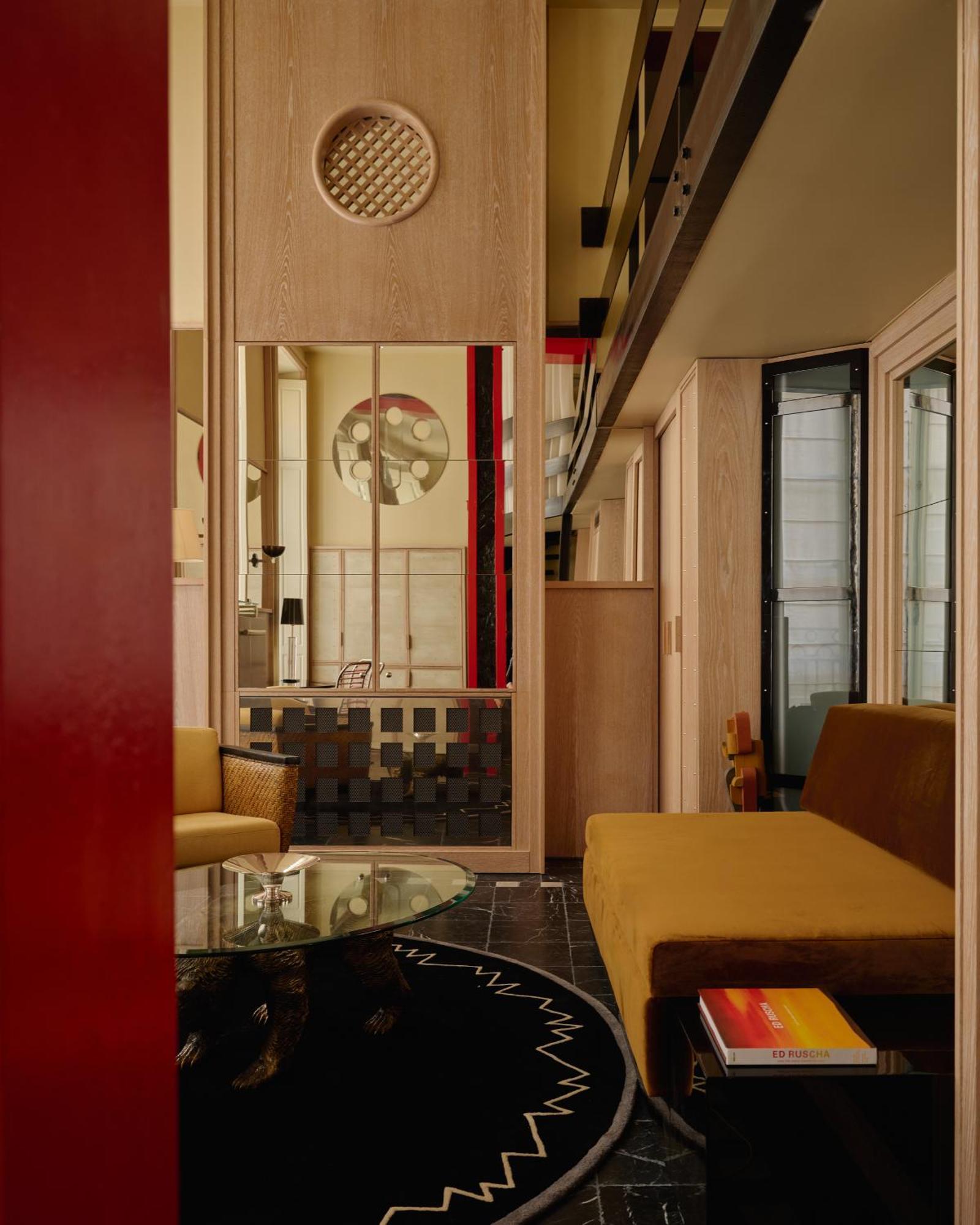 Pied A Terre Palais Royal Apartment